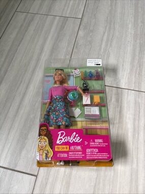 Mattel Barbie You Can Be Anything Teacher Science Lab Doll Playset NEW 2018 Doll